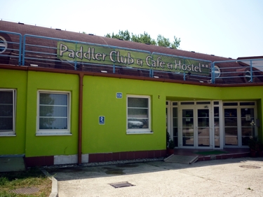 Paddler-Club-Hostel