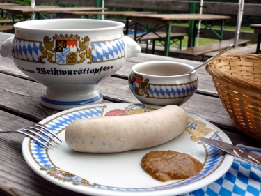 Weißwurst mit Brezn